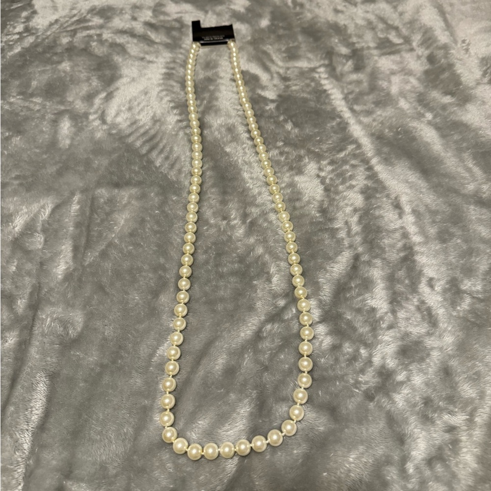 Elegant White Pearl Necklace